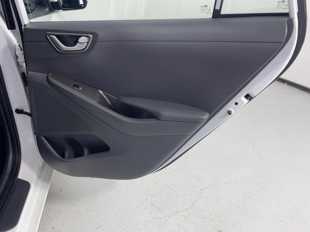 Photo '19' of Hyundai Ioniq