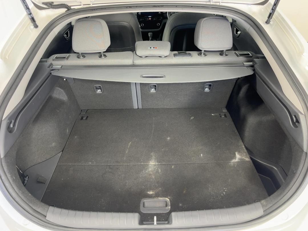 Photo '14' of Hyundai Ioniq