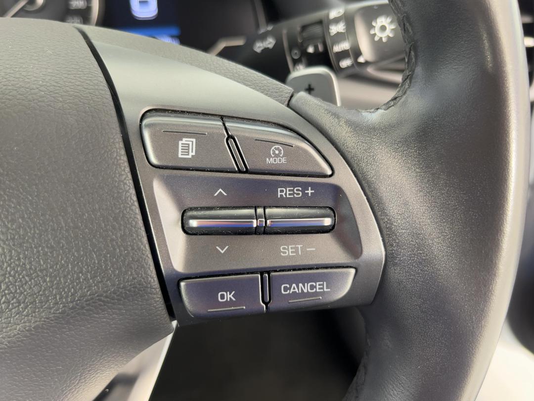 Photo '23' of Hyundai Ioniq