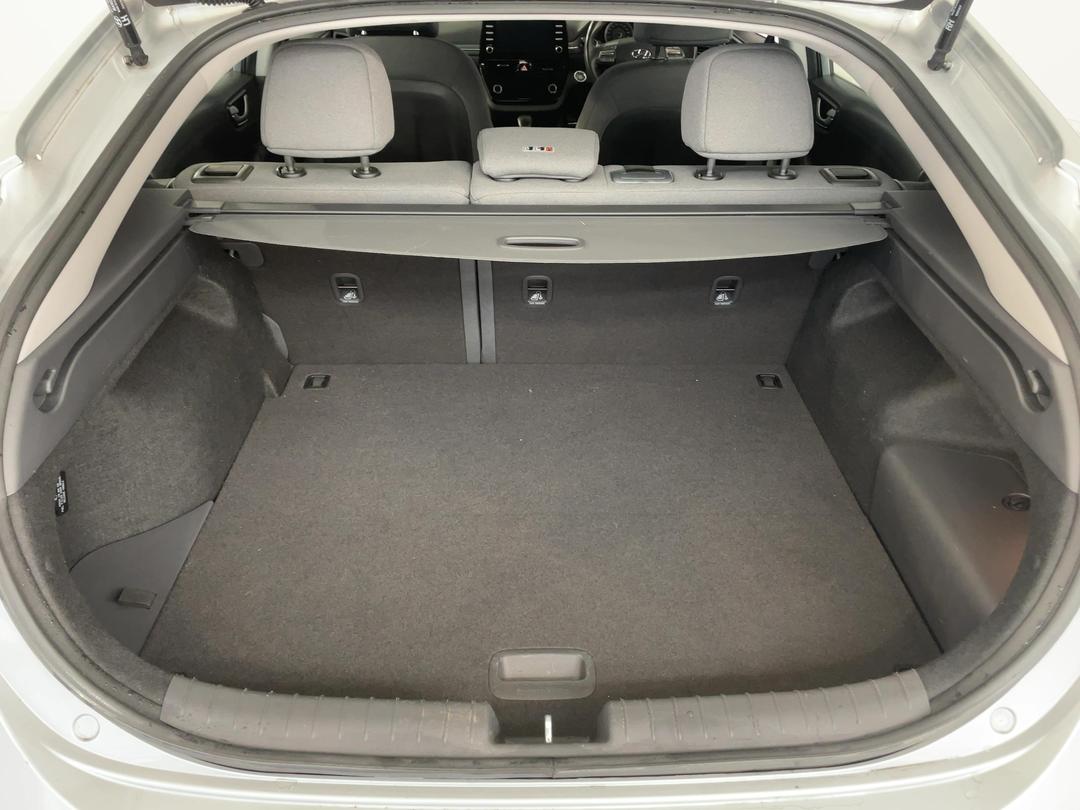 Photo '14' of Hyundai Ioniq