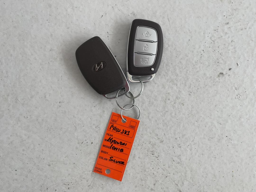 Photo '22' of Hyundai Ioniq