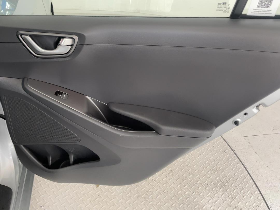Photo '19' of Hyundai Ioniq