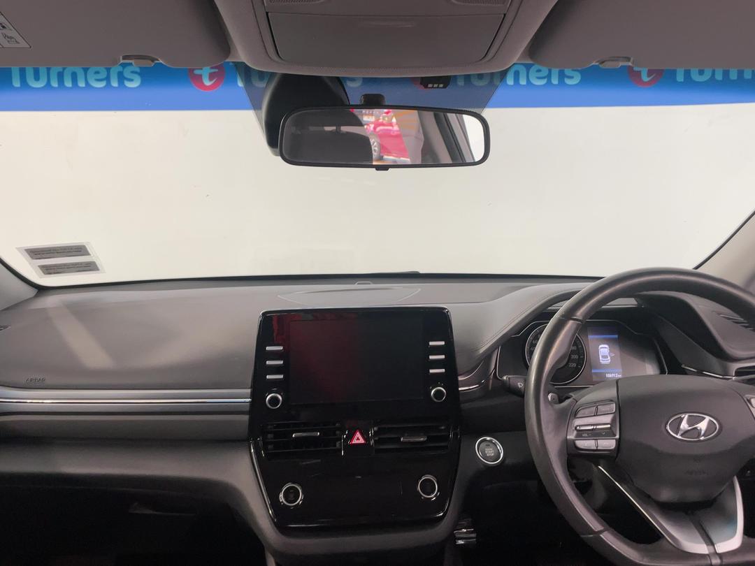 Photo '17' of Hyundai Ioniq