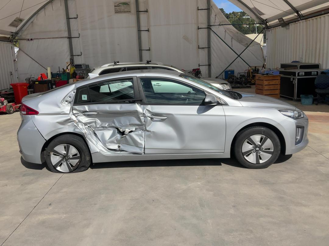 Photo '9' of Hyundai Ioniq Hybrid Photo '9' of Hyundai Ioniq Hybrid