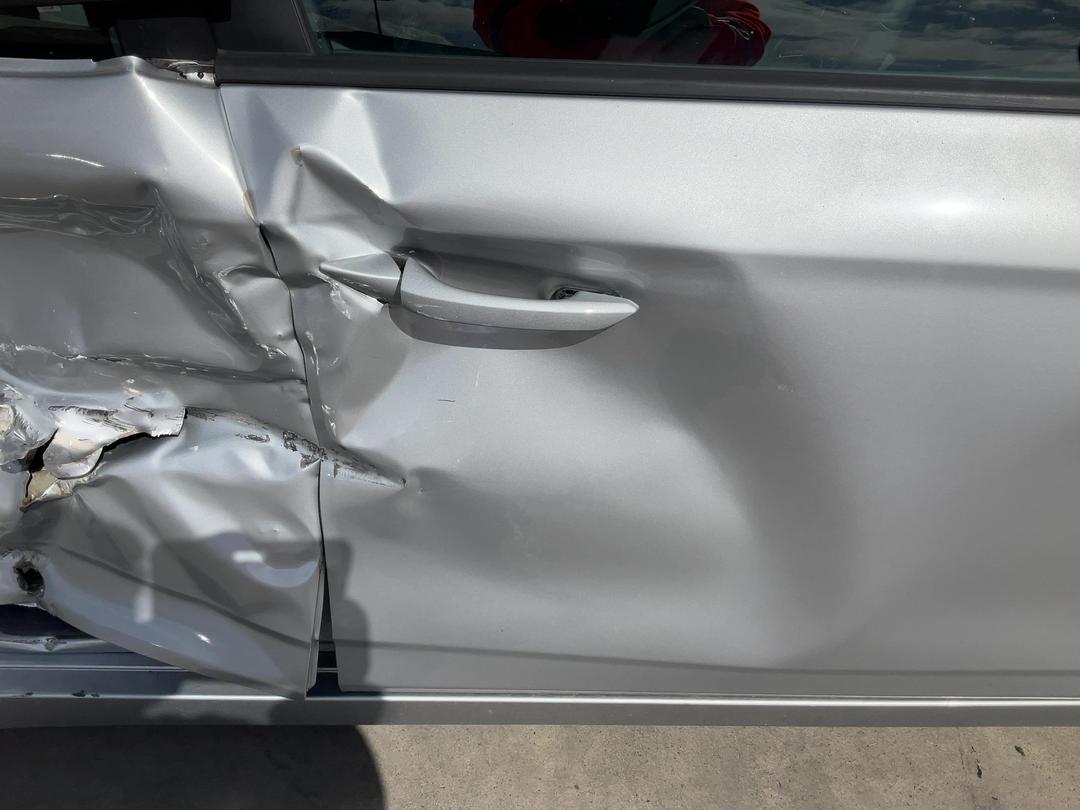Photo '15' of Hyundai Ioniq Hybrid Photo '15' of Hyundai Ioniq Hybrid
