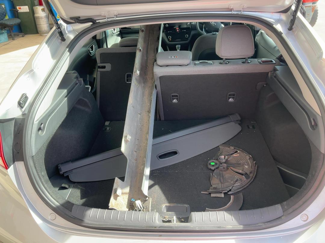Photo '22' of Hyundai Ioniq Hybrid Photo '22' of Hyundai Ioniq Hybrid