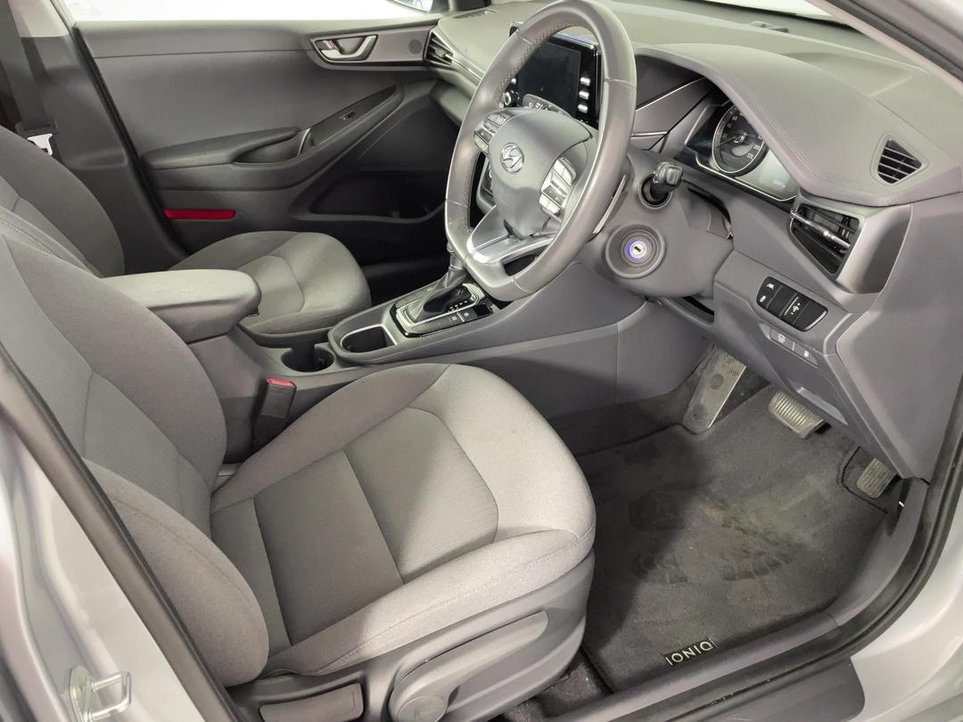Photo '16' of Hyundai Ioniq