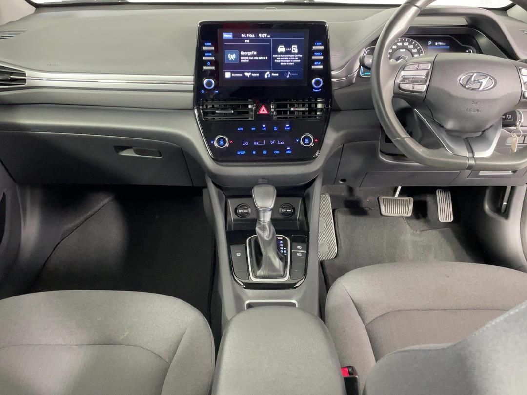 Photo '17' of Hyundai Ioniq
