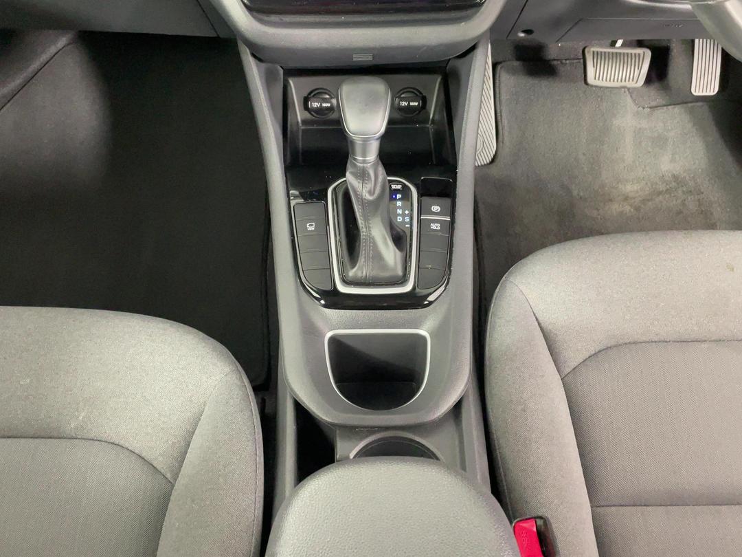 Photo '18' of Hyundai Ioniq