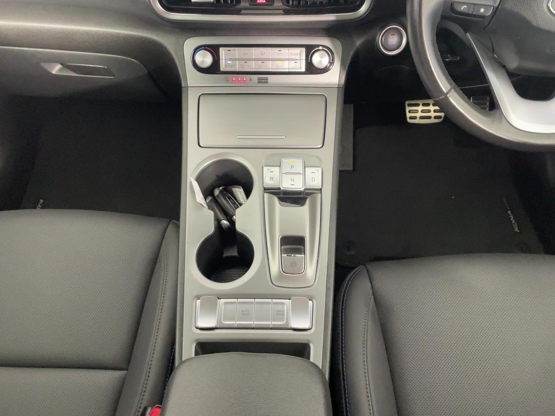 Photo '18' of Hyundai Kona