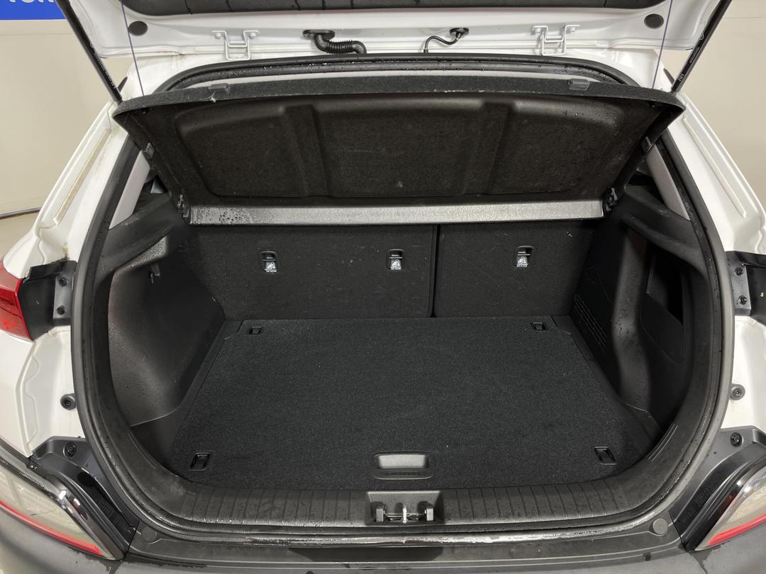 Photo '14' of Hyundai Kona