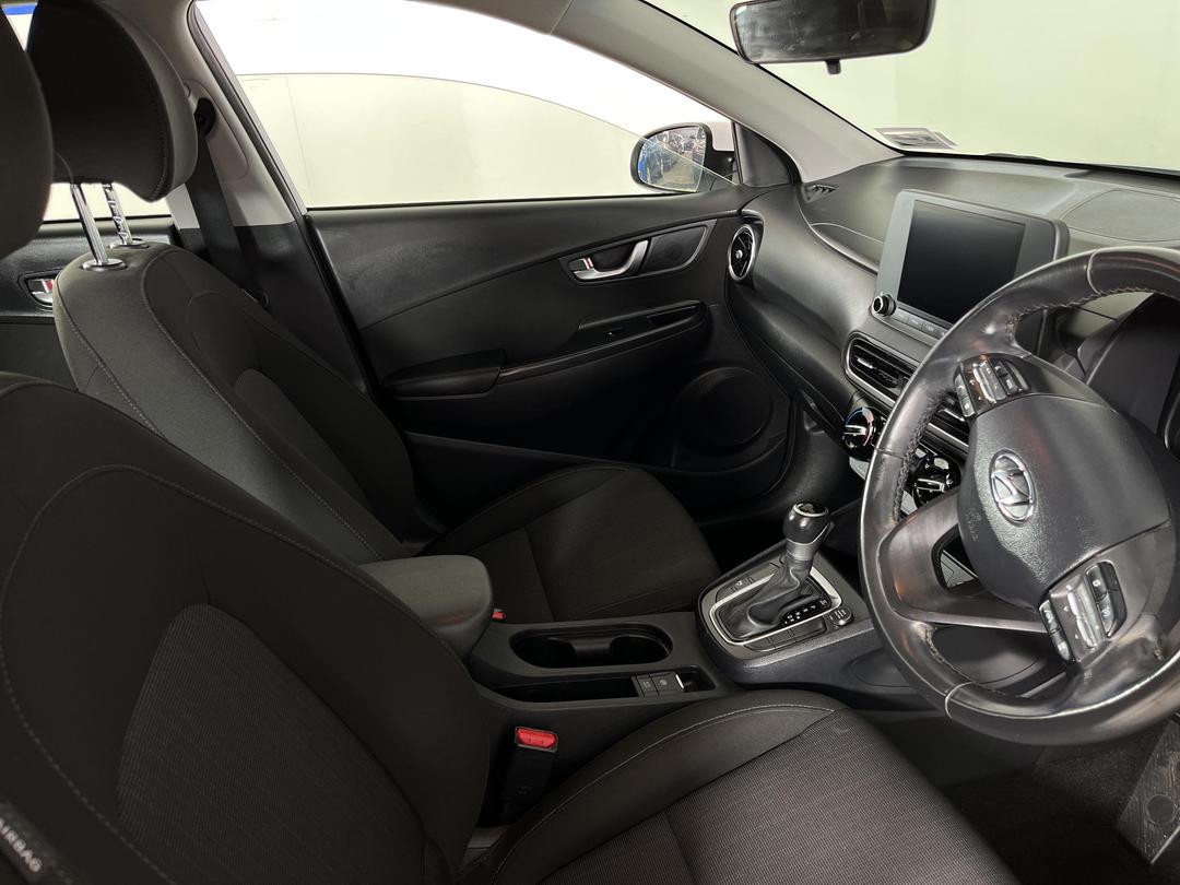 Photo '16' of Hyundai Kona