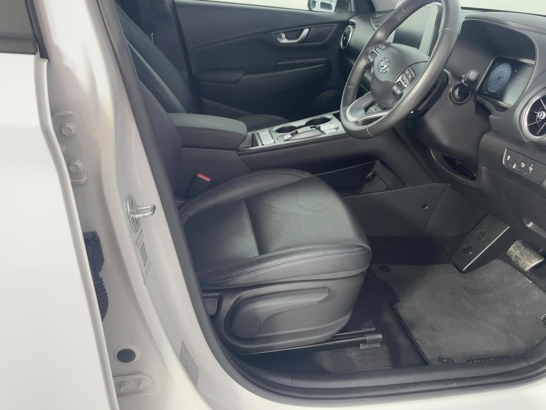 Photo '16' of Hyundai Kona