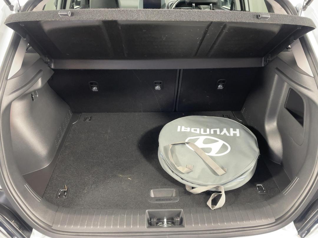 Photo '14' of Hyundai Kona