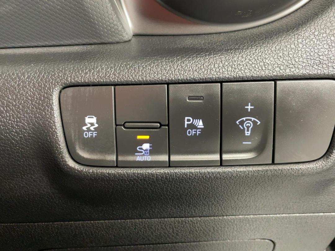 Photo '34' of Hyundai Kona