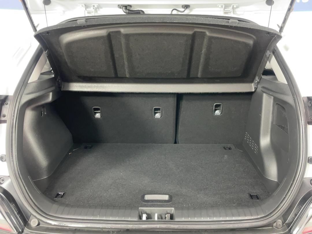 Photo '14' of Hyundai Kona
