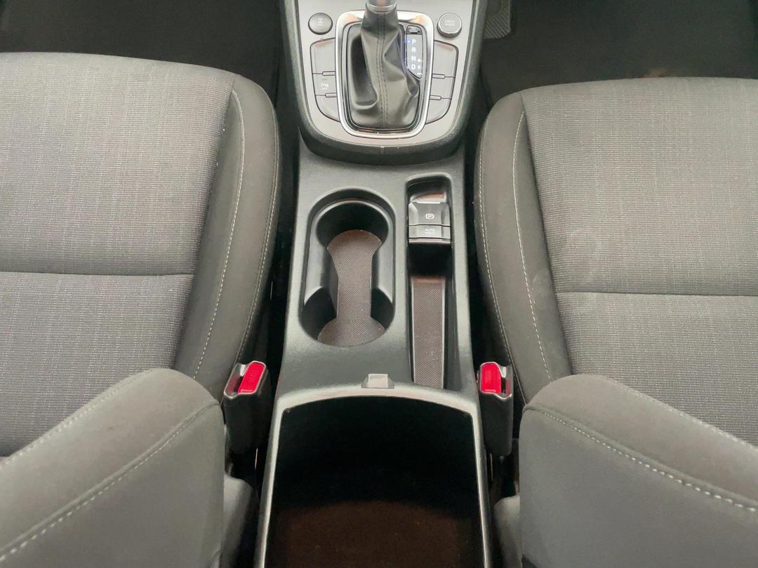 Photo '18' of Hyundai Kona