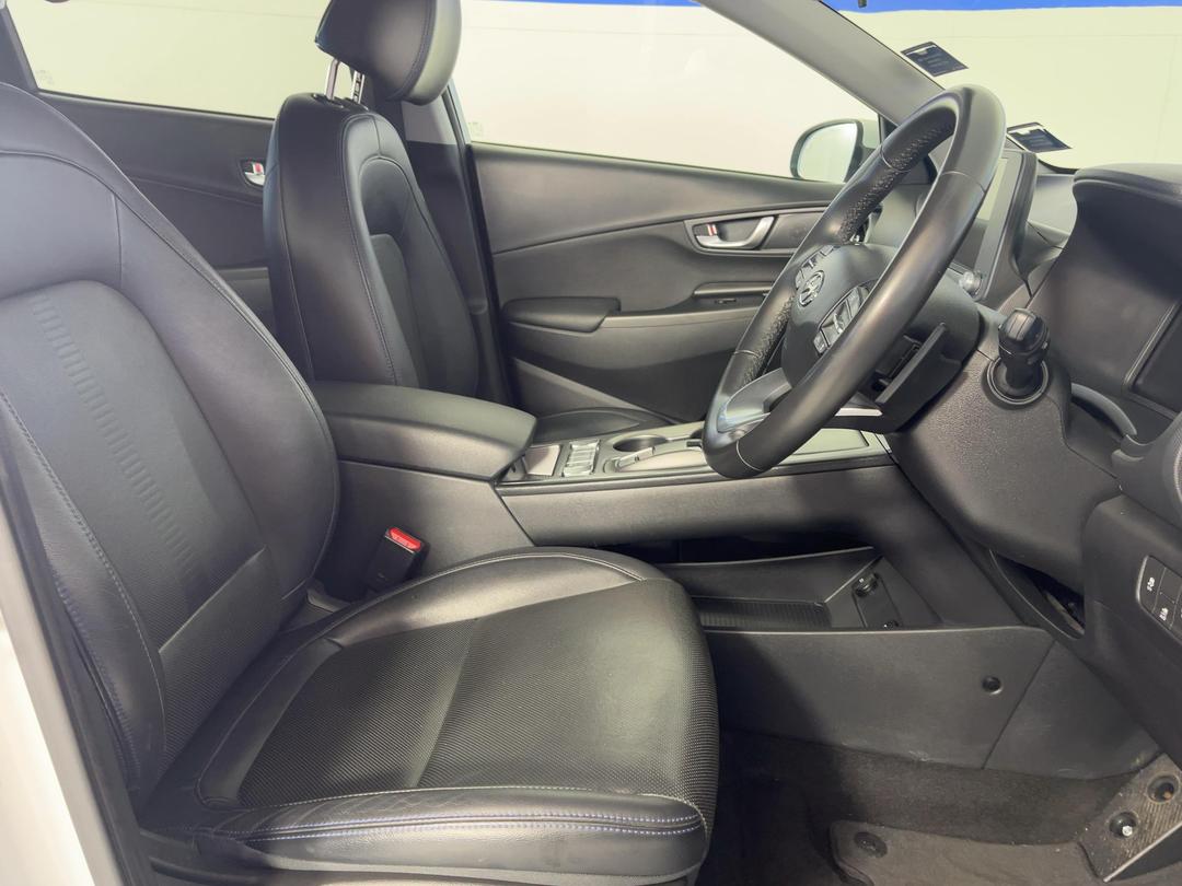 Photo '16' of Hyundai Kona