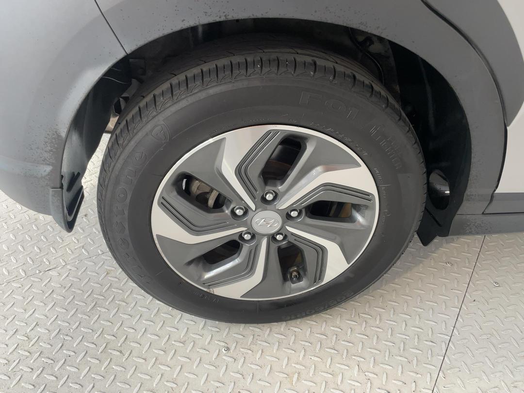 Photo '12' of Hyundai Kona