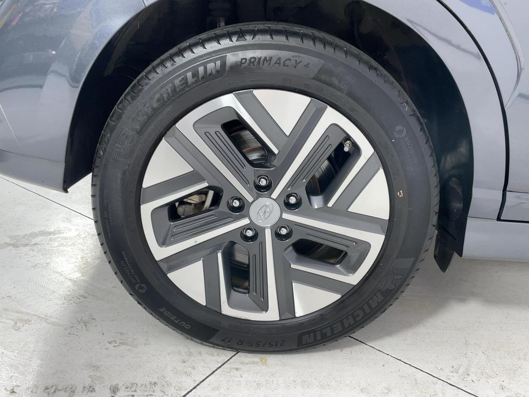 Photo '12' of Hyundai Kona