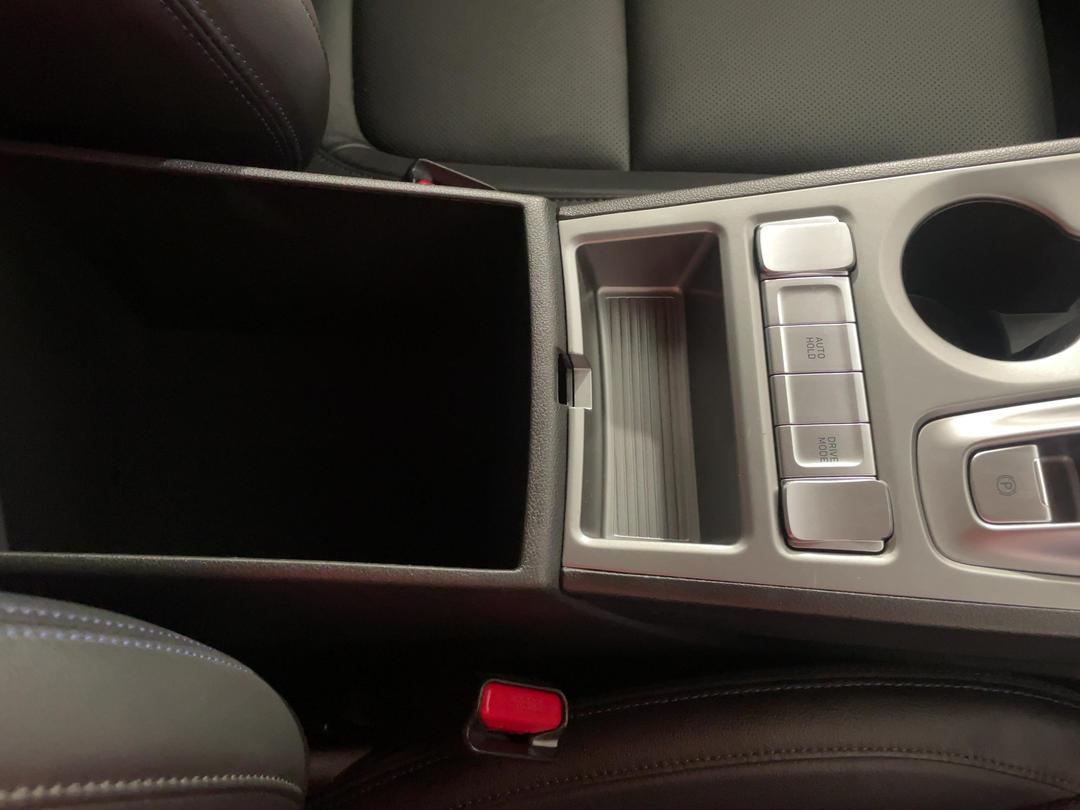 Photo '33' of Hyundai Kona