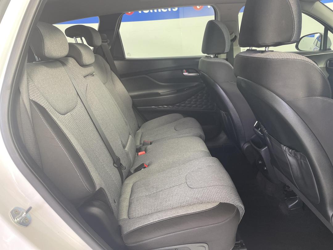 Photo '20' of Hyundai Santa FE