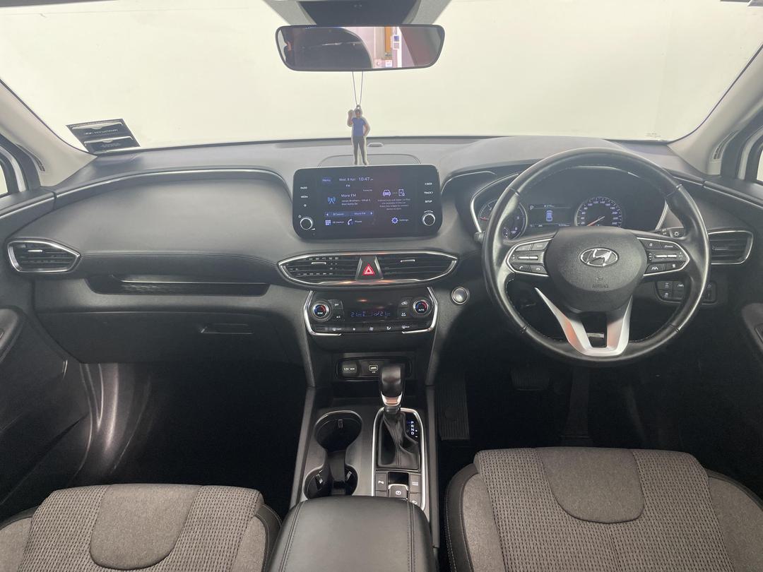 Photo '17' of Hyundai Santa FE