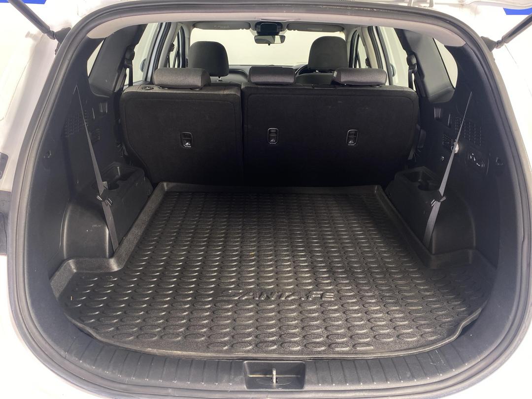 Photo '14' of Hyundai Santa FE