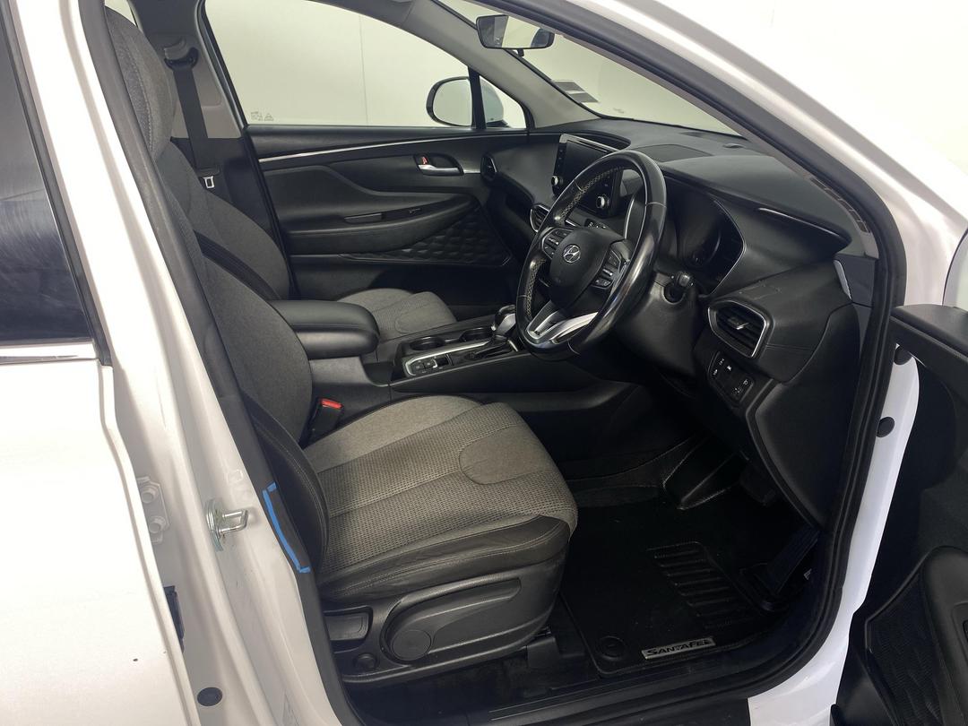 Photo '16' of Hyundai Santa FE