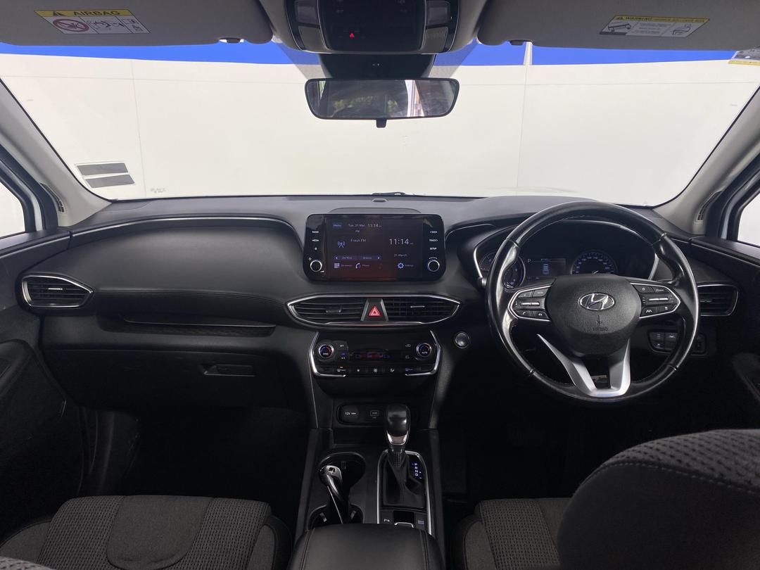 Photo '17' of Hyundai Santa FE