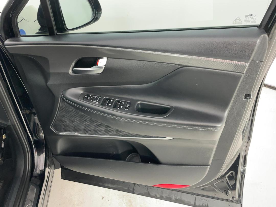Photo '15' of Hyundai Santa FE