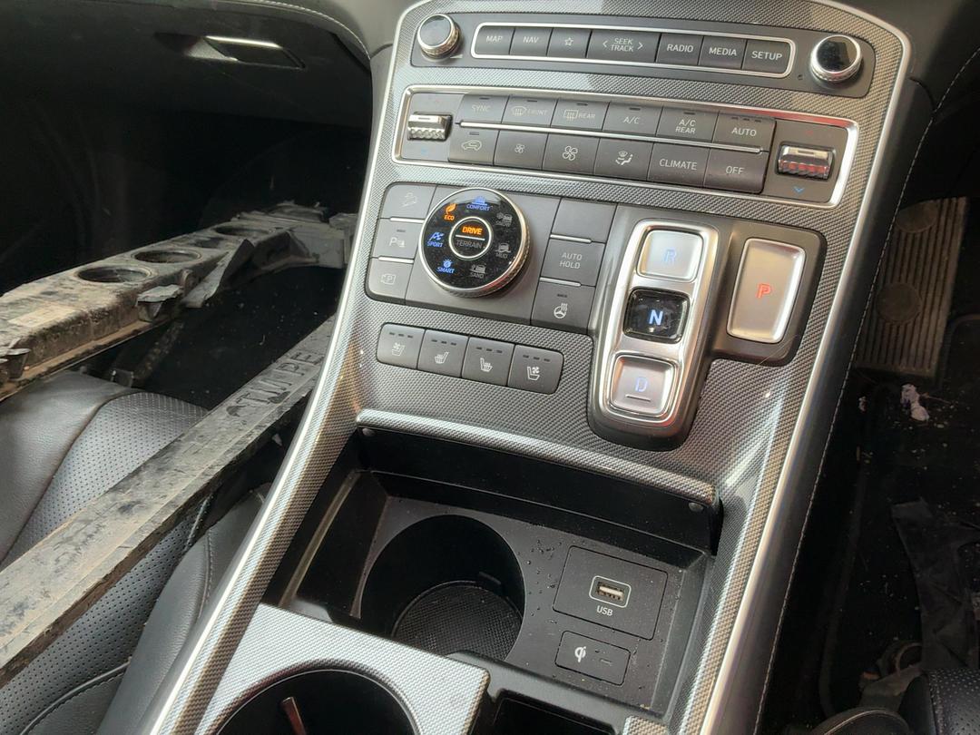 Photo '15' of Hyundai Santa FE TM Limited