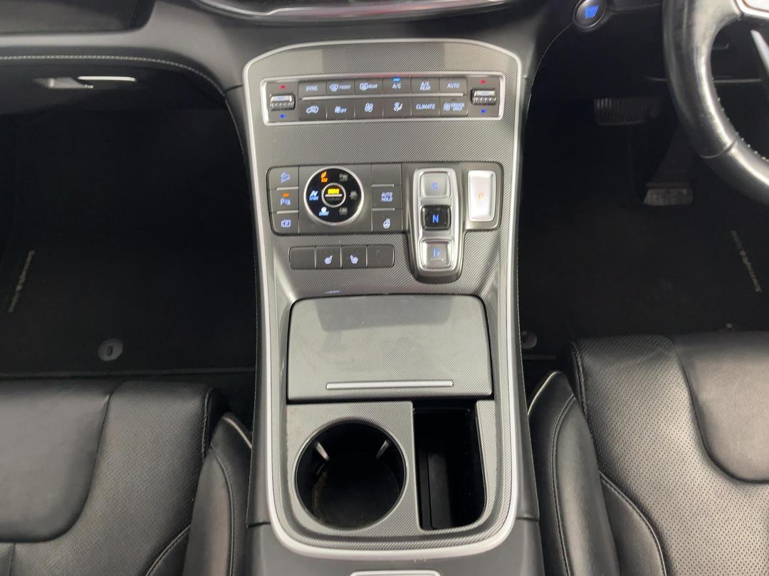 Photo '18' of Hyundai Santa FE