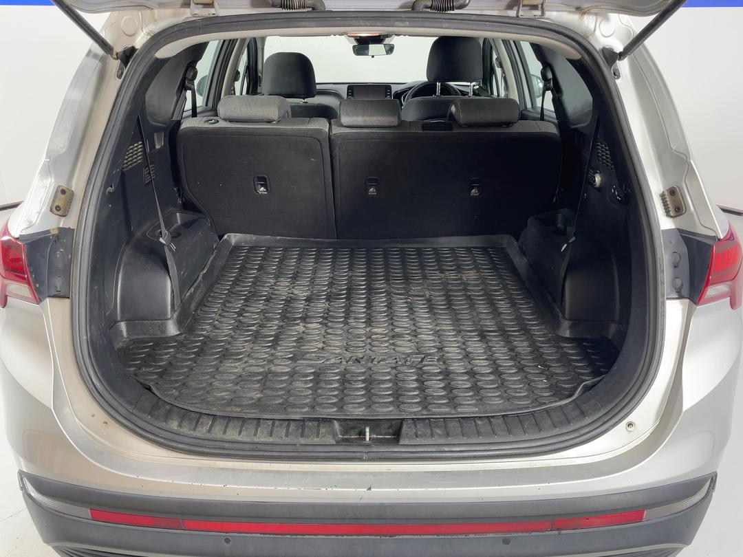 Photo '14' of Hyundai Santa FE