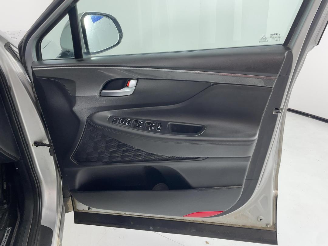 Photo '15' of Hyundai Santa FE
