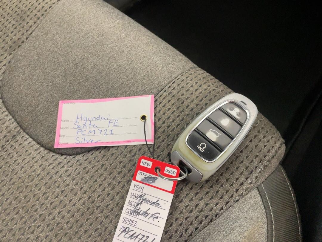 Photo '22' of Hyundai Santa FE