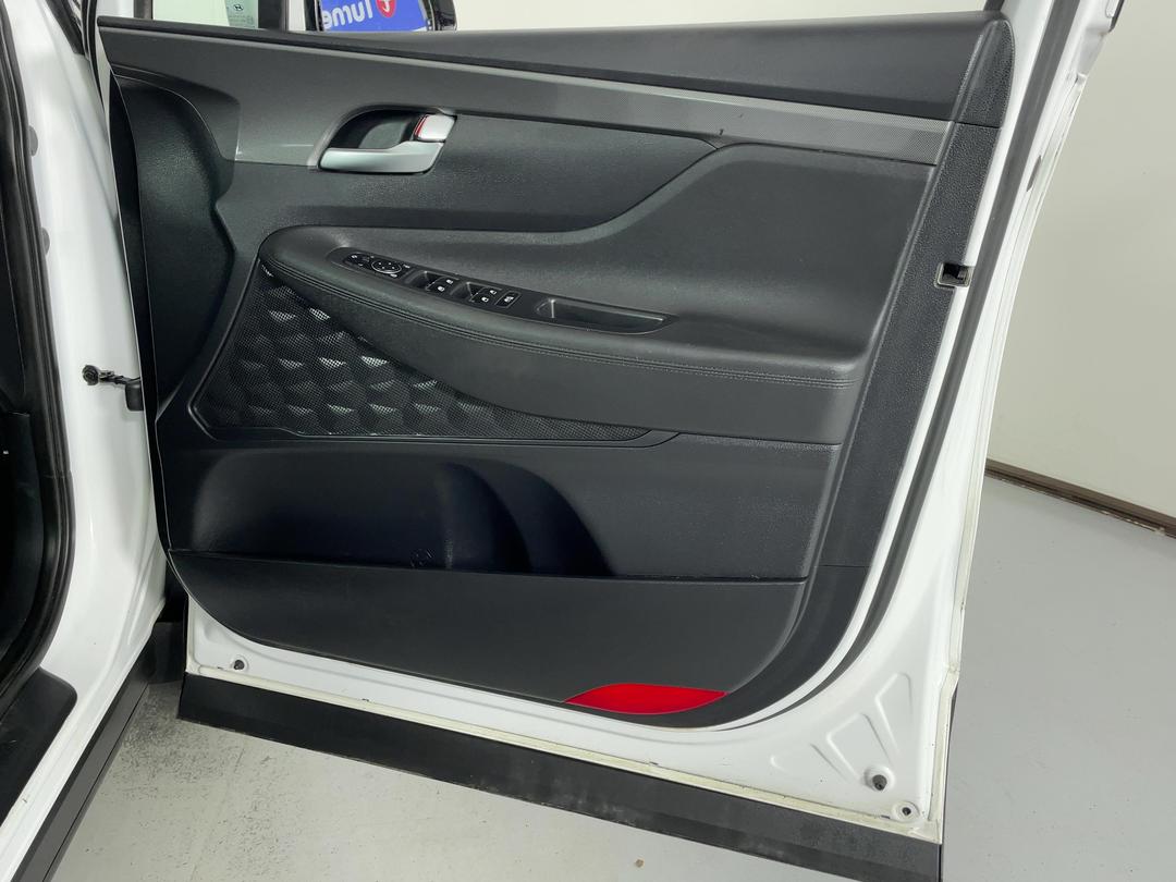 Photo '15' of Hyundai Santa FE