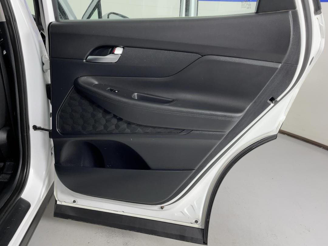 Photo '19' of Hyundai Santa FE