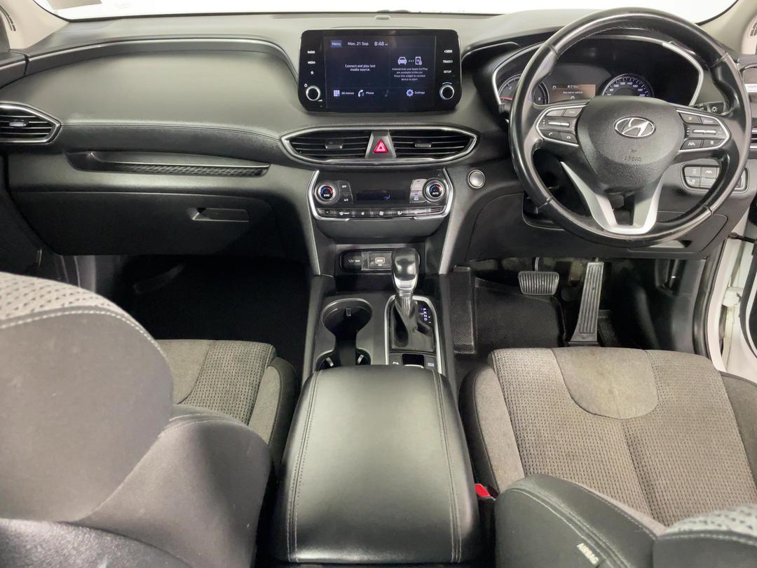 Photo '17' of Hyundai Santa FE