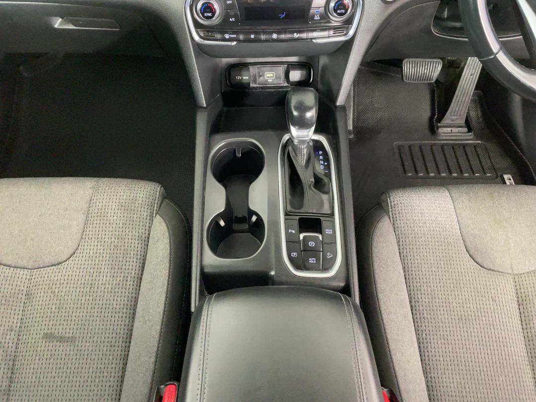 Photo '18' of Hyundai Santa FE
