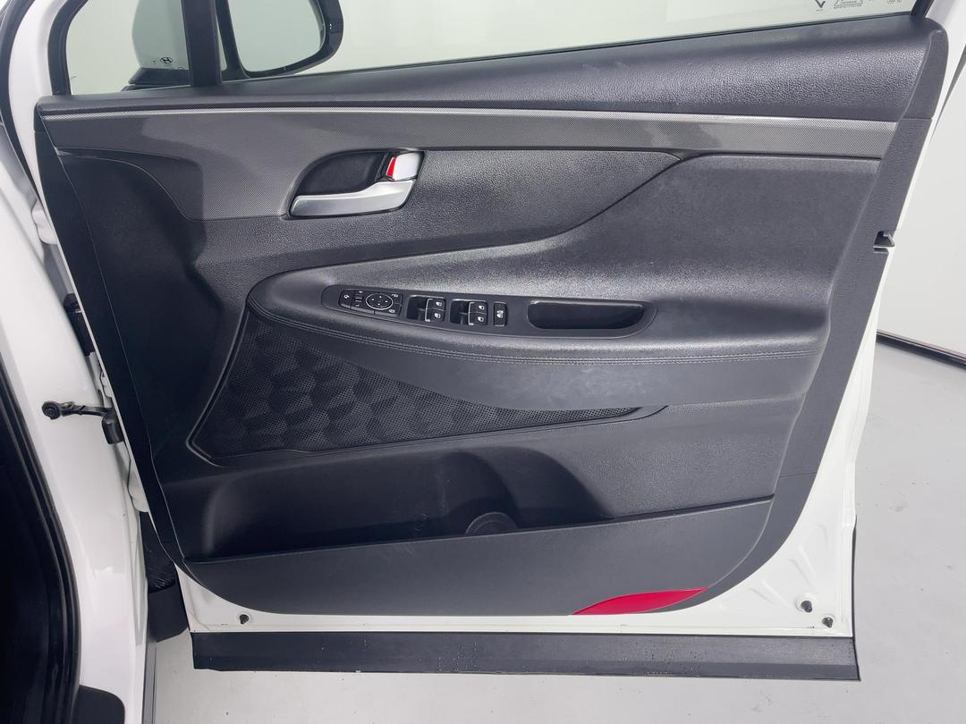 Photo '15' of Hyundai Santa FE