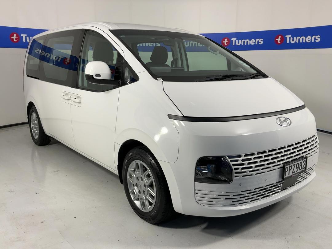 Photo '1' of Hyundai Staria
