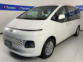 Photo '4' of Hyundai Staria