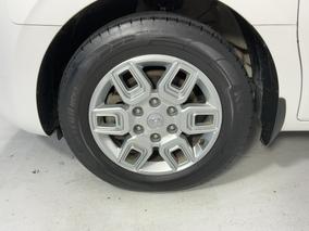 Photo '10' of Hyundai Staria