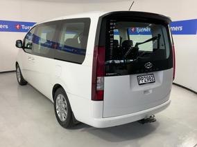 Photo '5' of Hyundai Staria