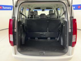 Photo '14' of Hyundai Staria
