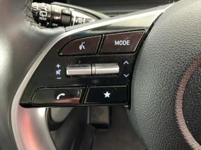 Photo '25' of Hyundai Staria