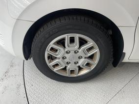 Photo '10' of Hyundai Staria