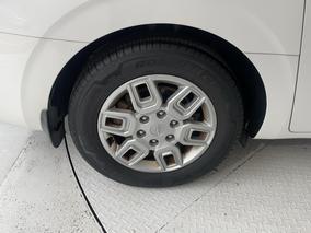 Photo '12' of Hyundai Staria