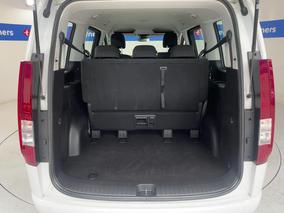 Photo '14' of Hyundai Staria